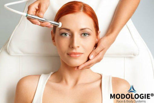 Soin visage anti-âge haute technologie